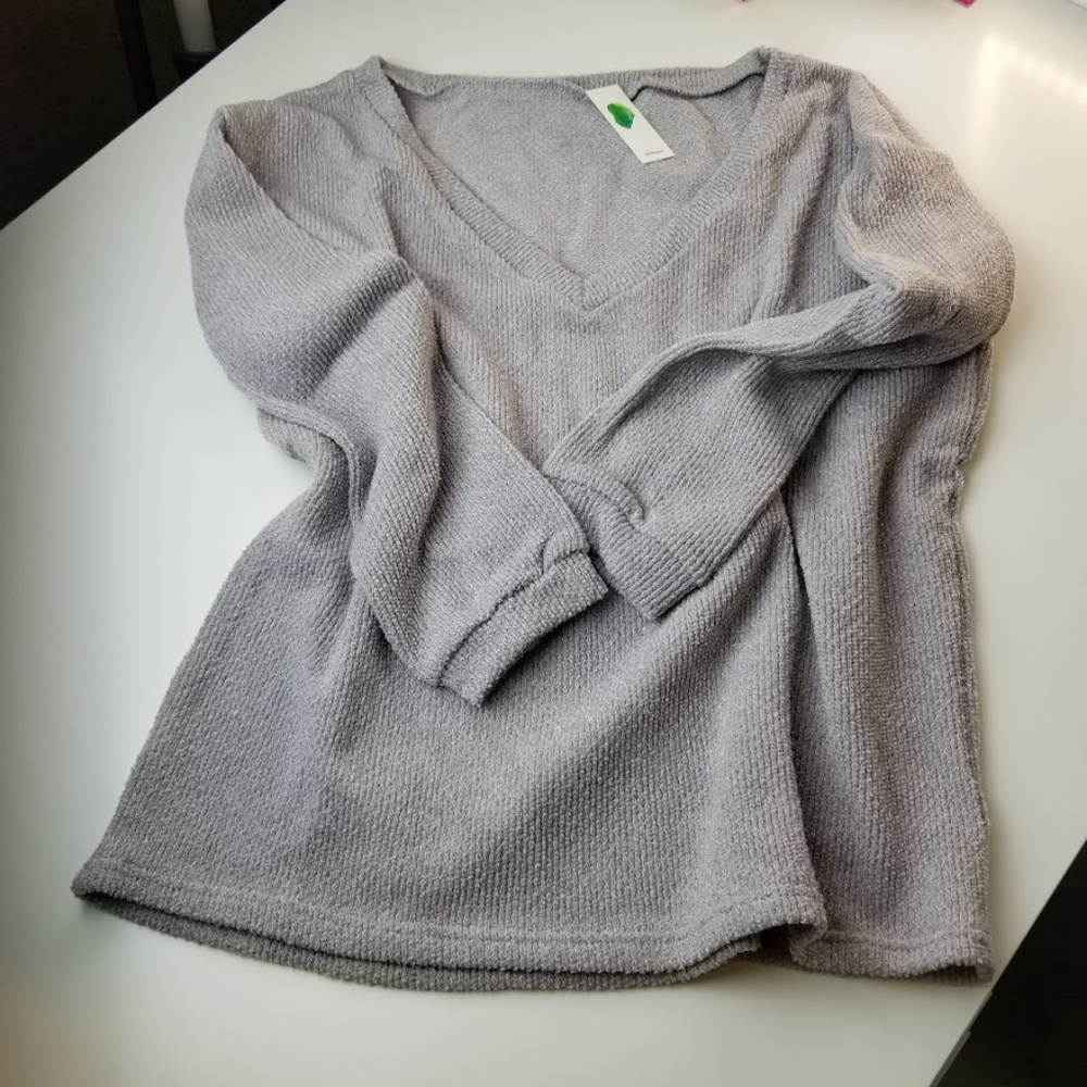 SALE! NWT Sweater V Neck SOFT Knit Gray REStocK ! - Picture 3 of 8